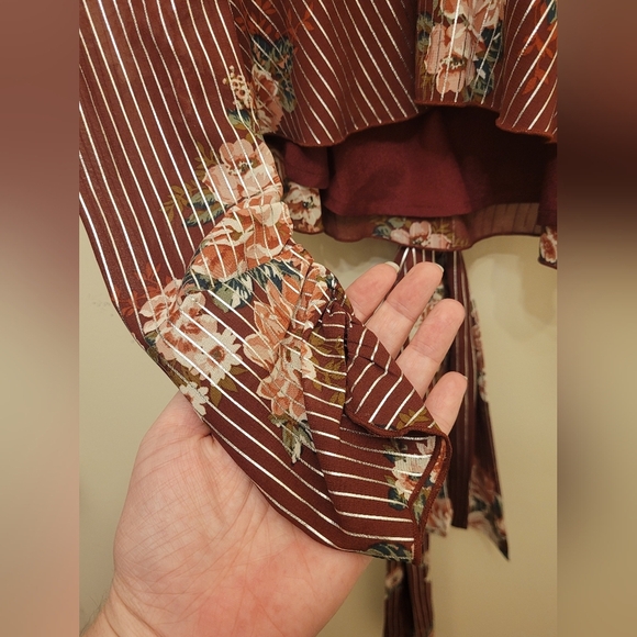 Wayf Cranberry Red Floral Silver Striped Long Sleeve Blouse Size Extra Small - Picture 6 of 16